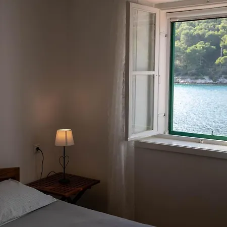 Waterfront House Stoncica Vis
