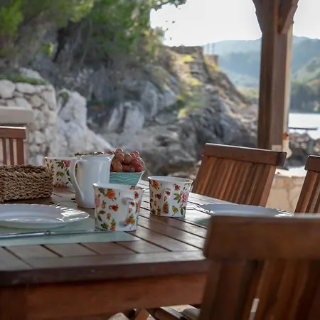 Holiday home Waterfront House Stoncica Vis