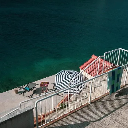 Holiday home Waterfront House Stoncica *