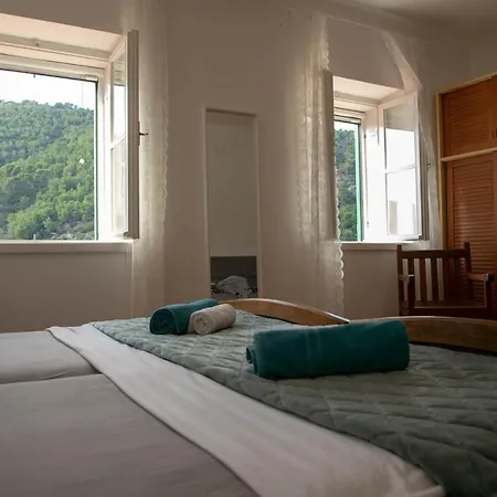 Waterfront House Stoncica *