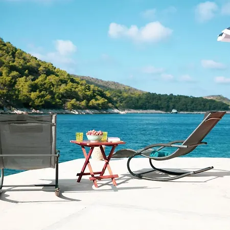 Waterfront House Stoncica Vis