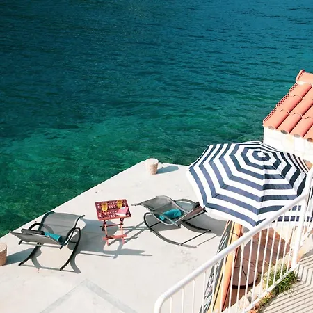 Waterfront House Stoncica *