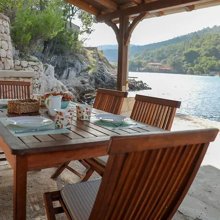 Waterfront House Stoncica *