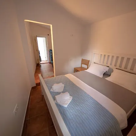 Holiday home Waterfront House Stoncica